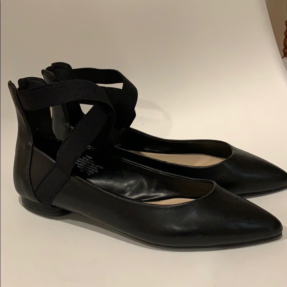 Nine west flats